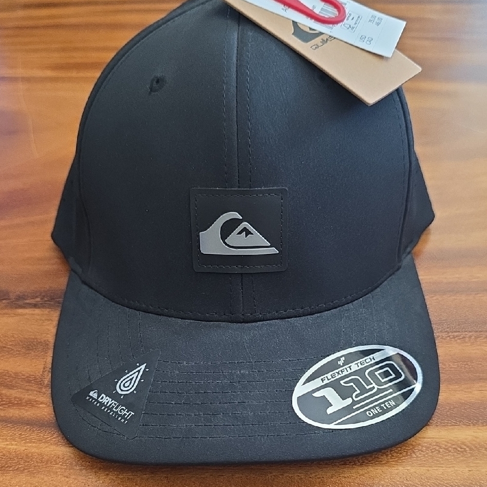 Quiksilver Flexfit One Ten Black Logo Dryflight Mens Hat